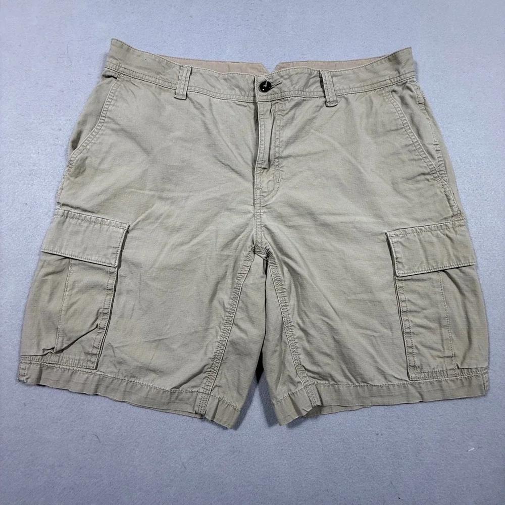 The North Face Men Khaki Tan Ripstop Cargo Shorts Size 36 Regular Outdoor Casual